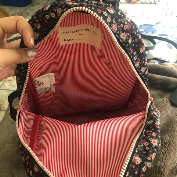 herschel herritage mini flower backpack - Picture 4 of 8